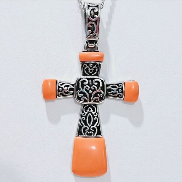 NWOT BIG, BEAUTIFUL FILIGREE CROSS NECKLACE - Picture 1 of 5